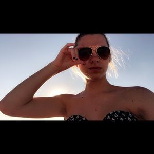 Meet your Posher, Alyssa